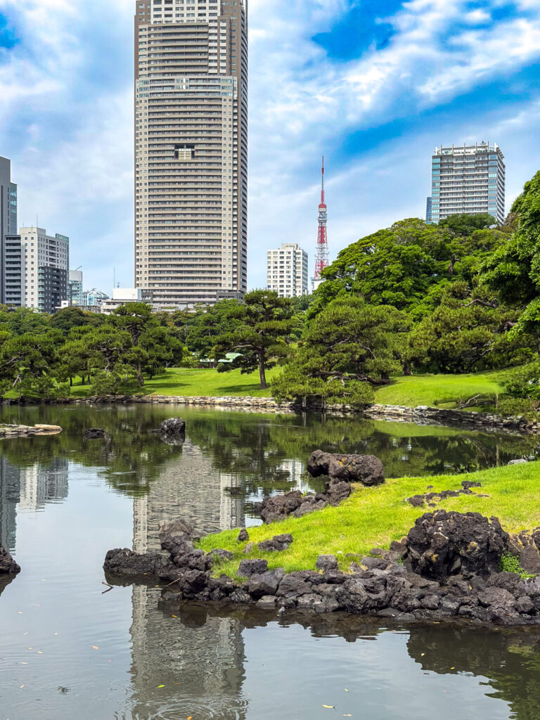 Tokyo Tower and skyline seen across the garden pond<br><br>